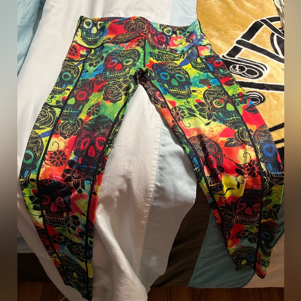 CVG Tie Dye Skull and Roses full length leggings with side pockets.